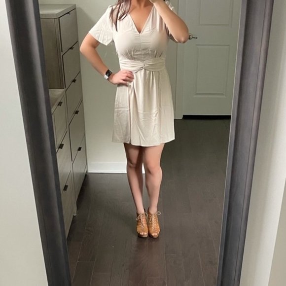 Entro V Neck Front Twist Lightweight Short Sleeve Mini Dress Beige L - Picture 4 of 4